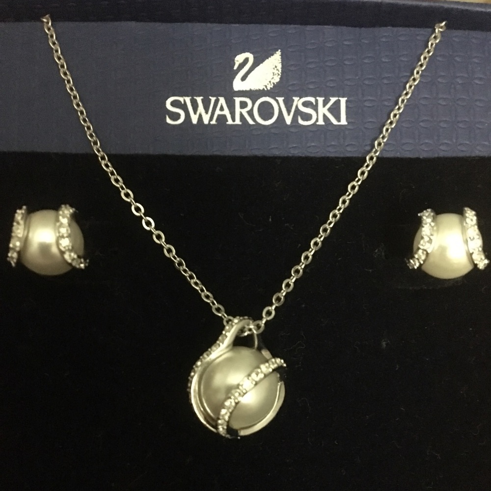 Swarovski gorgeous set